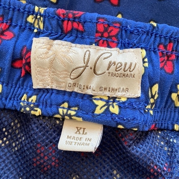 J Crew 6" Stretch Eco Swim Trunk Jumping Flowers Size XL - Picture 9 of 15
